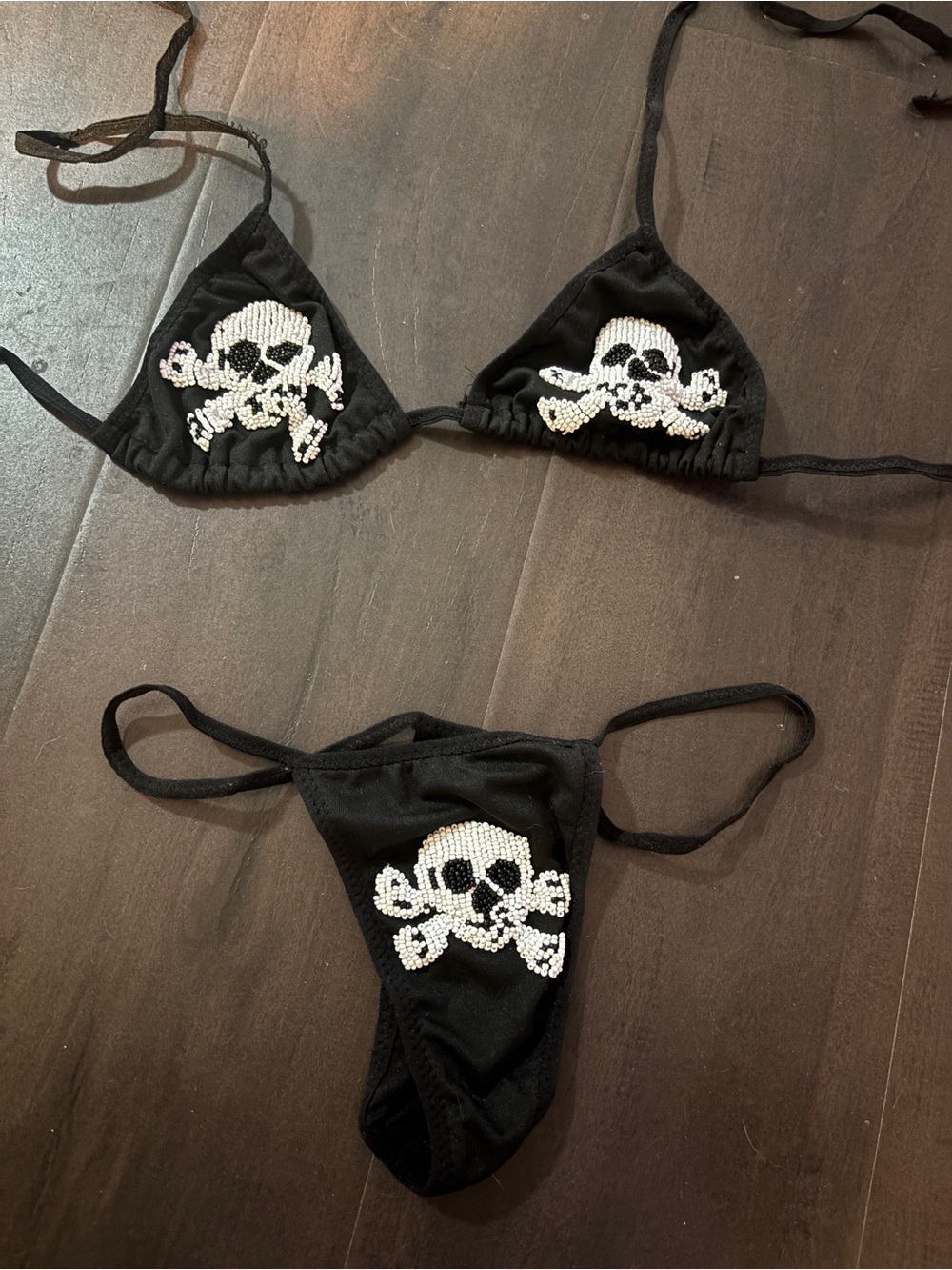 Y2K vintage goth rock n roll skull beaded bikini small black white punk